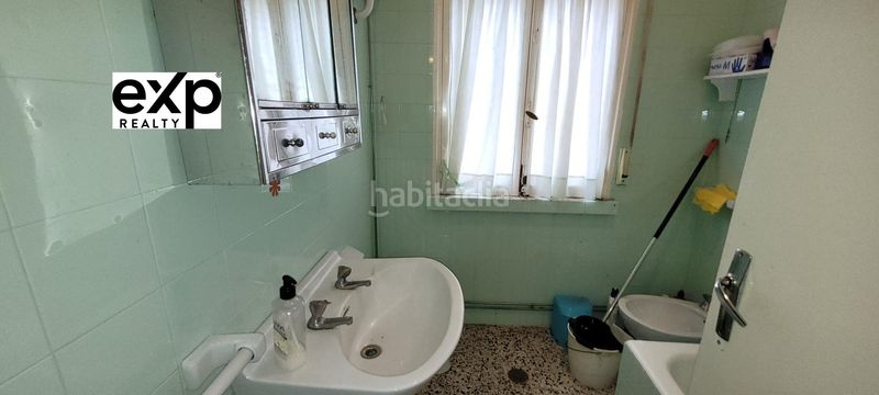Foto a3f27278-0d5a-4def-93f2-a95cb00f8a23. Piso amplio apartamento con gran terraza, garaje y finca privada junto al río xunco sargadelos lugo en Cervo