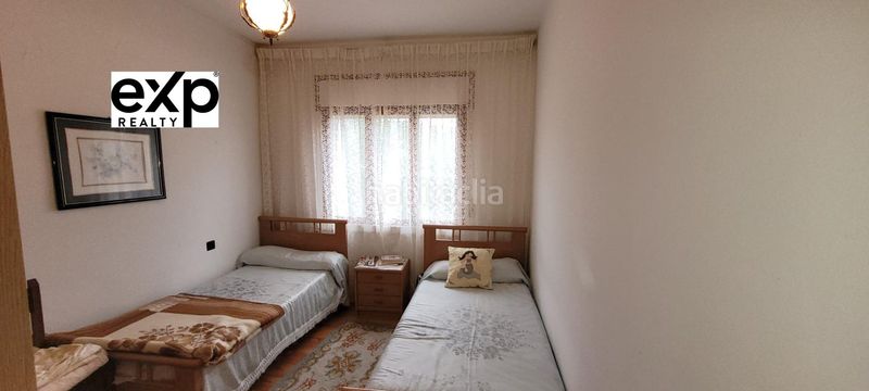 Foto be641fbf-ccb7-48b7-bdd6-17e16256262d. Piso amplio apartamento con gran terraza, garaje y finca privada junto al río xunco sargadelos lugo en Cervo