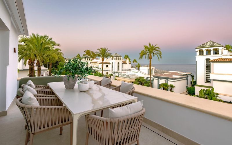 Foto b81b2399-63b0-479e-9547-333366906675. Àtic amb calefacció aparcament piscina a El Velerín Estepona