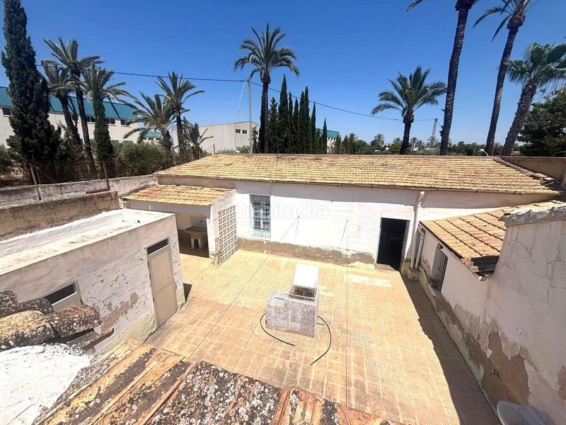 Foto b7e8ed62-4d96-4840-bb75-d0eefc79f49f. Casa amb aparcament a La Portalada Elche / Elx