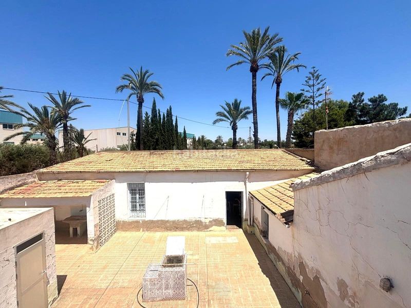 Foto e83dc36f-3db9-468a-a74e-e6f9087f5091. Casa amb aparcament a La Portalada Elche / Elx