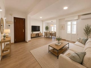 Apartament a Calle de san vicente mártir 168. Amplia vivienda exterior con balcón junto a joaquín sorolla.  3