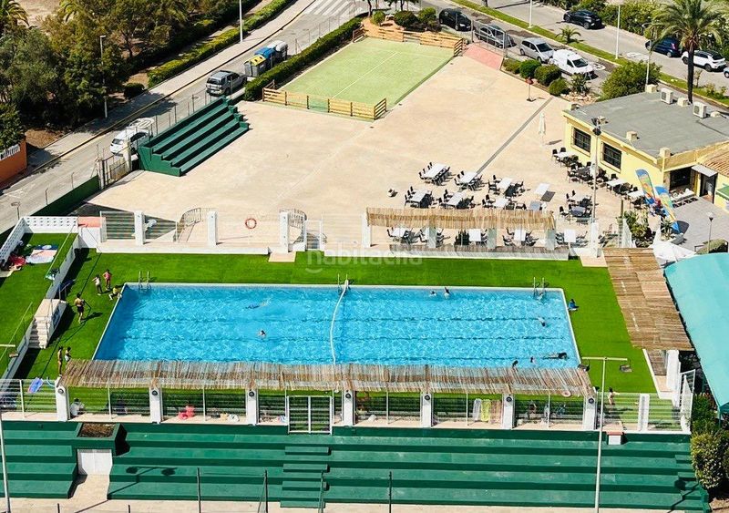 Foto e7b98928-f5f3-459d-8cd5-0a52fb68af39. Pis amb aparcament piscina a Mareny Blau Sueca