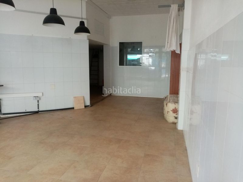 Foto f3b01f0e-eb57-48b2-a1b2-cdb173f14d5a. Alquiler local comercial  en el corazón a 100 m de la plaza central en Estepona