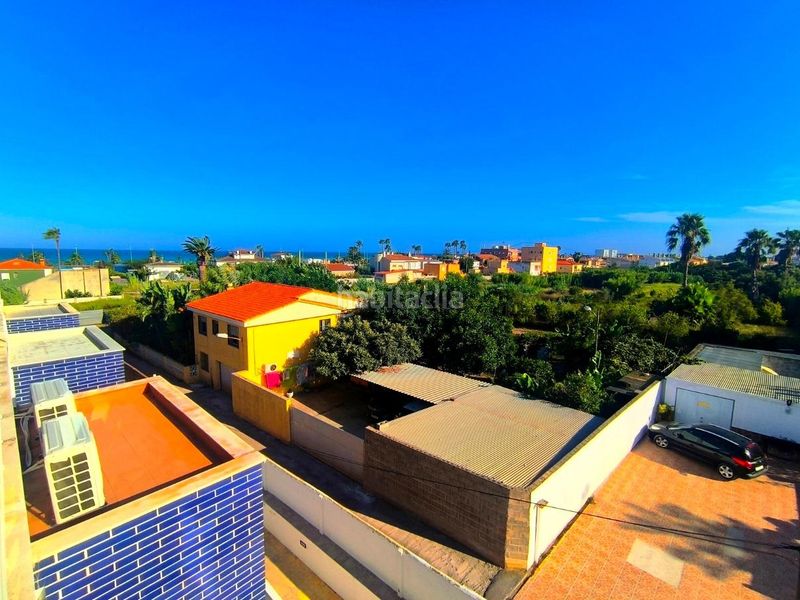 Foto 8f5600e3-ae31-4a06-a720-44b0e380c71f. Casa adosada adosado exclusivo totalmente reformado en playa de almazora en Almazora / Almassora