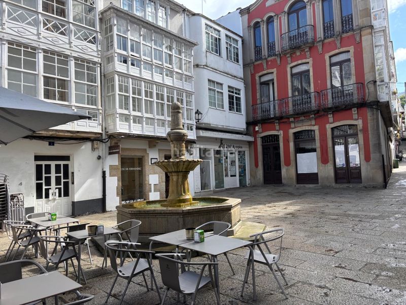 Foto e4d1583a-e8d1-440b-8b95-41549c4bc5c8. Edifici a Viveiro