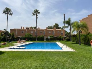 Maison jumelée à Costabella. Townhouse elviria playa, marbella east marbella