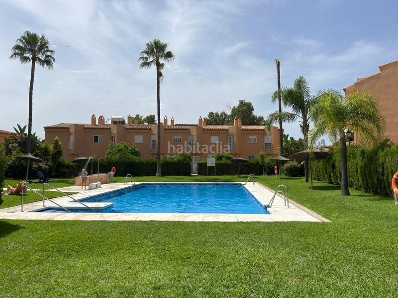 Foto 4a17b05a-7973-4e4e-8c2a-ff5c2454f961. Casa adossada amb calefacció aparcament piscina a Marbella