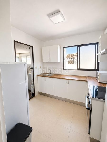 Foto 0a6c3e83-6457-4265-bcd9-0dd763add250. Lloguer apartament a El Puerto - La Romanilla Roquetas de Mar