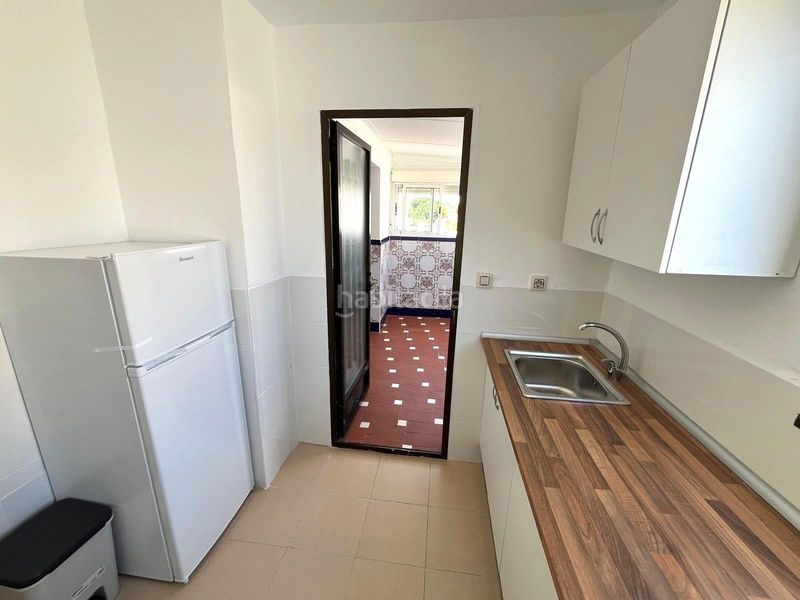Foto 2e646754-2e1c-4910-bc78-3c3c9553a16a. Lloguer apartament a El Puerto - La Romanilla Roquetas de Mar