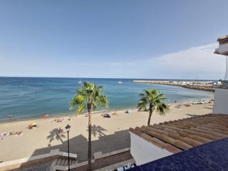Location Appartement  Calle jose ojeda (r). Piso luminoso en primera linea de playa