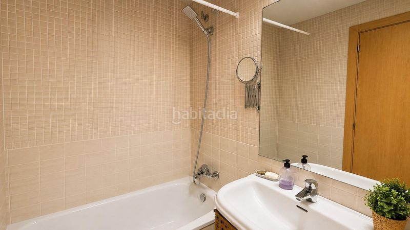Foto 23d7ffa6-8946-4ee3-8400-9b7b64d4d78d. Planta baixa amb calefacció aparcament a Eixample Sud-Migdia Girona