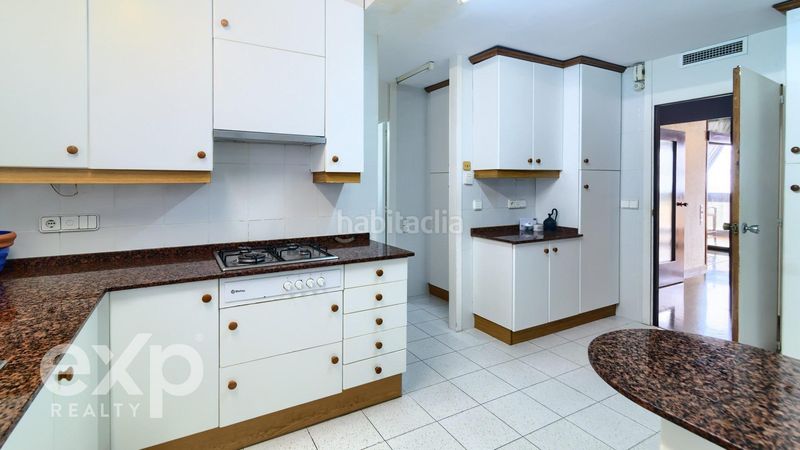 Foto f63ad030-78af-4043-928e-88105fa7b9c1. Pis amb aparcament a La Xerea Valencia