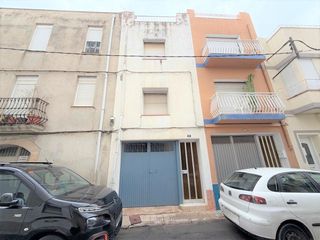 Casa in Perelló (El). Casa en el centro de el perelló  tarragona