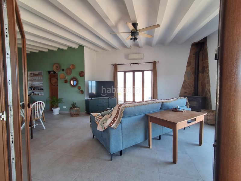 Foto 089b3544-9e8f-4198-adea-1aa29b2b7417. Casa amb aparcament a Xerta