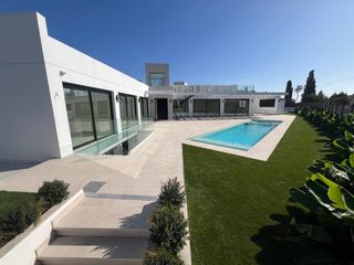 Xalet a El Faro de Calaburra - Chaparral. Villa de lujo de nueva construcción, alta eficiencia energética