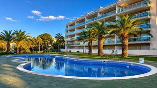 Pis a Fonoll 1. Piso de 3 dormitorios con piscina, licencia turística a 700 m de