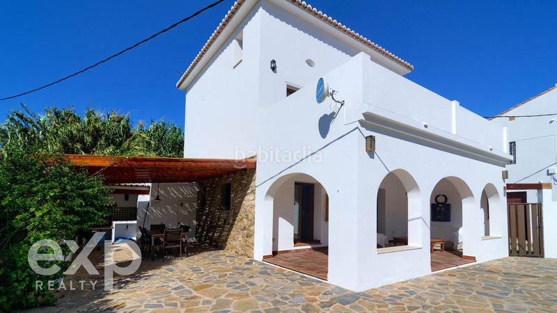 Foto 07df9669-5ffc-4b65-a57f-970f8a2ff2c1. Xalet amb aparcament piscina a Parcent