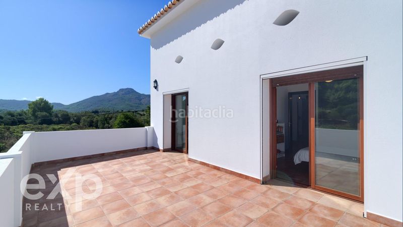 Foto a680c84e-8ce3-4ebf-8029-957c766fd7e2. Xalet amb aparcament piscina a Parcent
