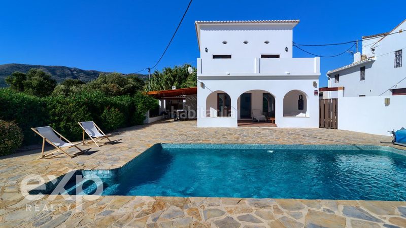 Foto cb6ca512-366f-4355-bf23-c91dc516393a. Xalet amb aparcament piscina a Parcent