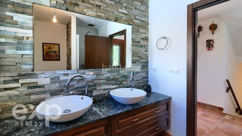 Foto e3d88abb-3222-4979-9234-c94729b221ca. Xalet amb aparcament piscina a Parcent