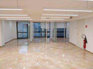 Location Bureau à Carrer cristòfor colom 4. Oficina en alquiler en el centro de tarragona