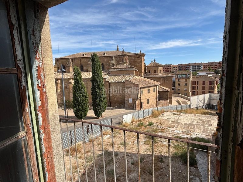 Foto 90764f69-5a39-4ffe-afa9-525b381c8480. Casa amb aparcament a Barbastro