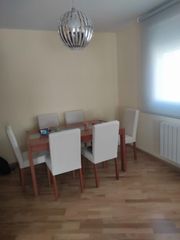Rent Flat in David escudero 17. Bajo exterior de 2 dormitorios con garaje en castellanos de mori