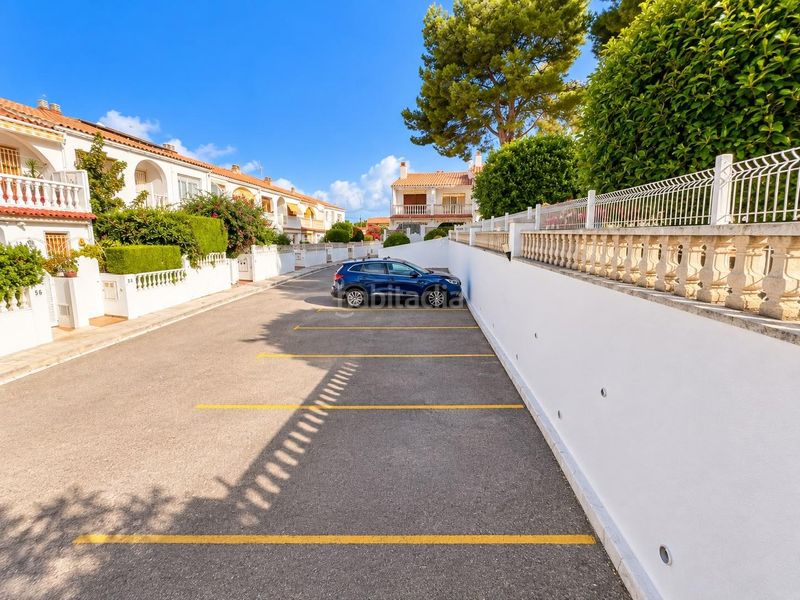 Foto b5cade5c-6a1b-4595-a0b0-328ee9a0e8c2. Casa adossada amb calefacció aparcament piscina a Vendrell (El)