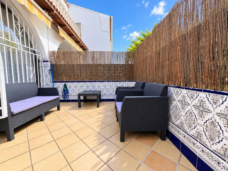 Foto c243e9f3-18b3-4438-863d-78d6cd90fb64. Casa adossada amb calefacció aparcament piscina a Vendrell (El)
