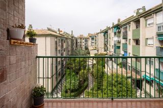 Flat  Calle matilde de torre. Piso reformado de 3 dormitorios con contrato de alquiler hasta a