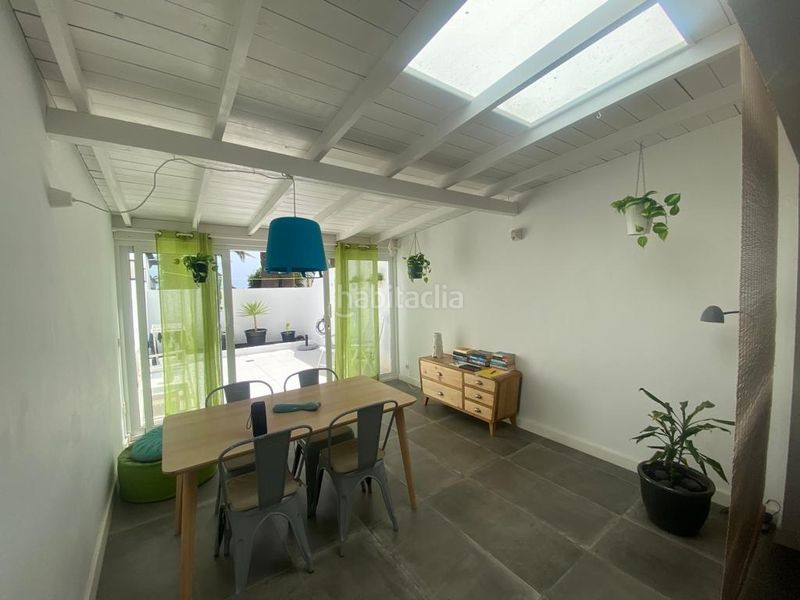 Foto 3cf2181d-3d9c-4653-9661-121694ad8395. Apartament amb piscina a costa Teguise Teguise