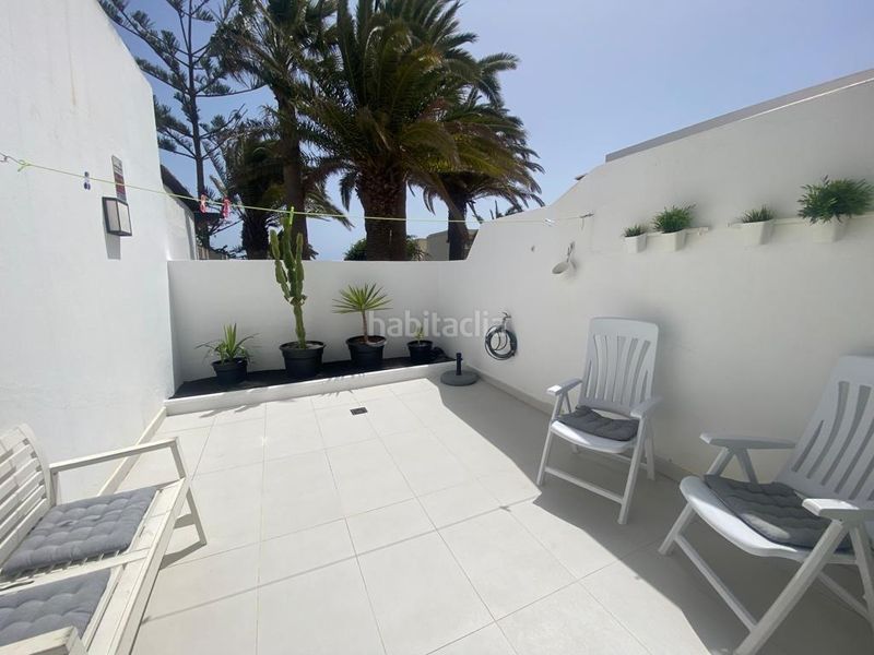 Foto 3fc53480-7e26-4bb7-b8b6-66b83198cd60. Apartament amb piscina a costa Teguise Teguise