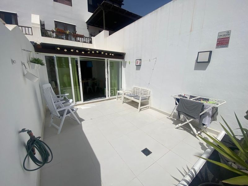 Foto 69d15f9a-3bbe-4843-96c6-ca266b122050. Apartament amb piscina a costa Teguise Teguise