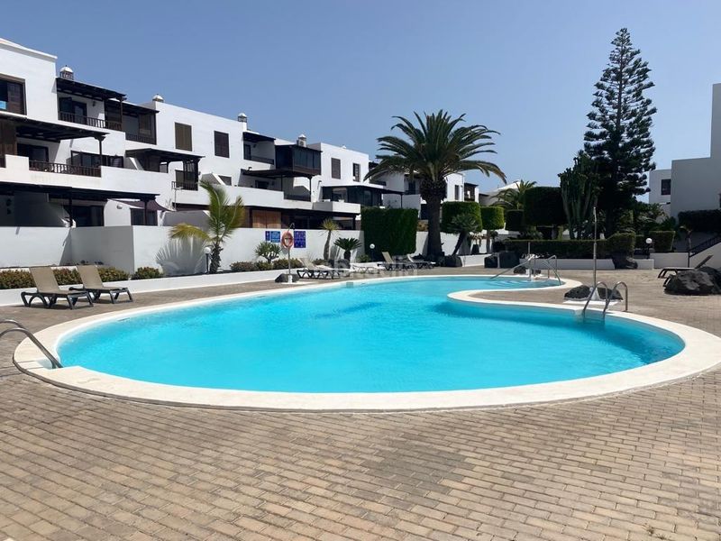 Foto 88f3a22d-97bf-4f29-a52b-d98437f7b227. Apartament amb piscina a costa Teguise Teguise