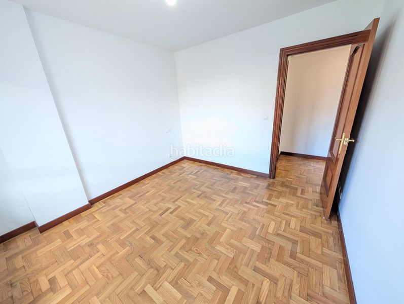Foto ba93a78f-fe5b-4ee9-8b53-0d089db7fe5c. Etagenwohnung in calle ignacio herrero garralda 13 in Oviedo