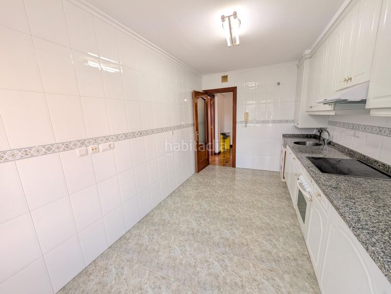 Foto fb976f64-7548-4b4e-8807-587ff1d7155c. Etagenwohnung in calle ignacio herrero garralda 13 in Oviedo