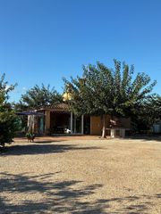Casale in Sueca. Exclusiva finca en sueca torre histórica, piscina y plantación d