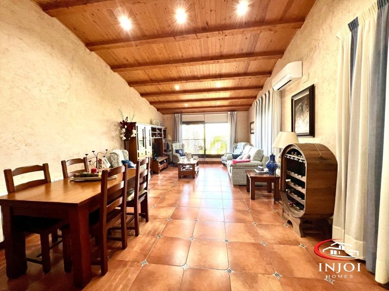 Foto 175c1228-4587-4567-88de-a4ab1ec91c35. Casa en pintor sorolla 13 gran casa en el corazon del delta de lebre en Deltebre
