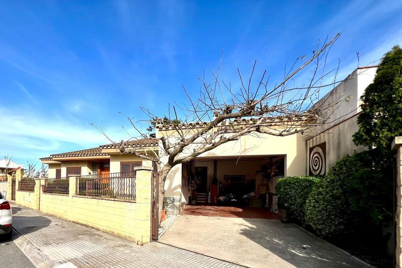 Foto b724d452-5a7c-4b97-a6f4-a982d1997e31. Casa en pintor sorolla 13 gran casa en el corazon del delta de lebre en Deltebre