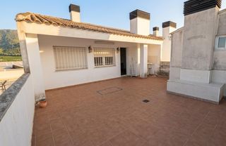 Duplex à Tavernes de la Valldigna. Dúplex de 3 habitaciones, 3 baños y amplia terraza