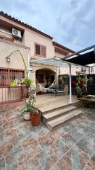 Casa adossada a Carrer RIERA