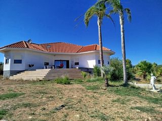 Chalet à Polígono bassetes 152b. Una propiedad diferente
