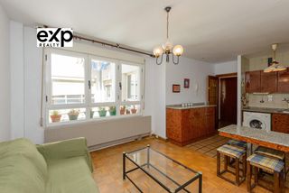 Flat in Calle TEODORO CUESTA