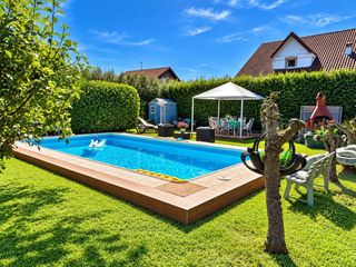 Chalet en Barrio monasterio 5. Un lugar donde la vida se siente de otra manera.