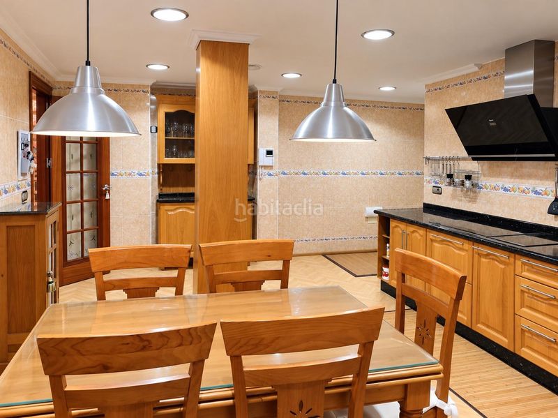 Foto 0db5803f-c2f9-43da-b47e-2776e6774e58. Piso una vivienda difícil de encontrar 280 m2, 4 dormitorios, 4 baños y doble garaje en Abarán
