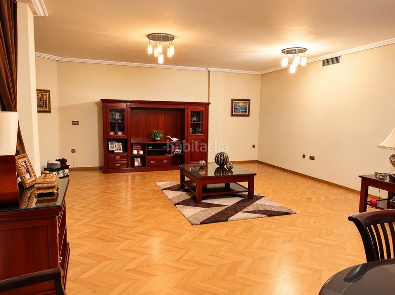 Foto ebe929ac-2da8-479d-8f83-3c08612aa098. Piso una vivienda difícil de encontrar 280 m2, 4 dormitorios, 4 baños y doble garaje en Abarán