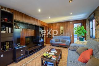 Etagenwohnung in Lugar peña,la 46. Piso amplio y luminoso con cochera en la peña, mieres