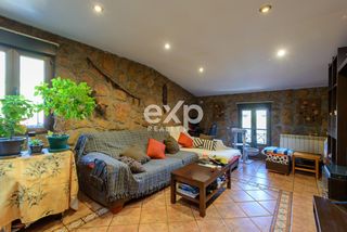 Etagenwohnung in Lugar peña,la 46. Piso amplio y luminoso con cochera en la peña, mieres