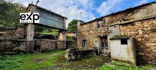 Reihenhaus in Trasmonte - santa cilla 9. Casa de piedra con gran finca y vistas panorámicas a 7 km de las